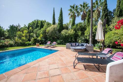 Impressive Villa Dazura In Valtocado, Mijas