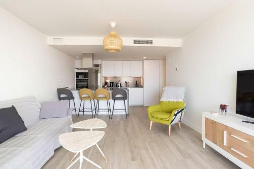 Mediterranean Apartment With Sea Views In Mijas