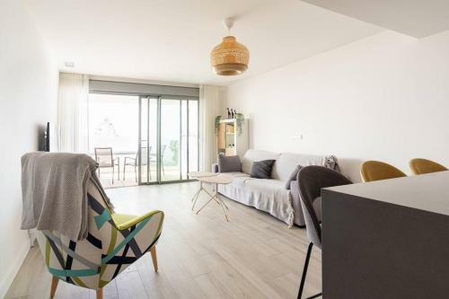 Mediterranean Apartment With Sea Views In Mijas