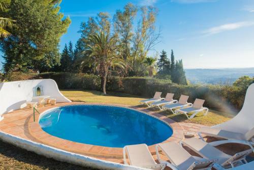 Luxury Villa El Toril - Mijas With Heated Pool & Scenic Views