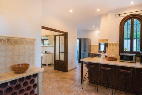 Luxury Villa El Toril - Mijas With Heated Pool & Scenic Views