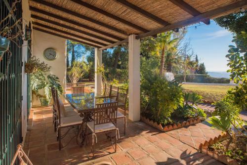Luxury Villa El Toril - Mijas With Heated Pool & Scenic Views