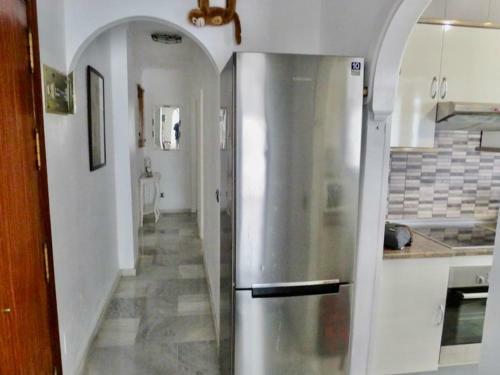 Bright And Airy 2 Bed 2 Bath Modern Apartment