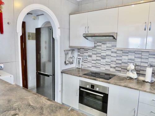 Bright And Airy 2 Bed 2 Bath Modern Apartment