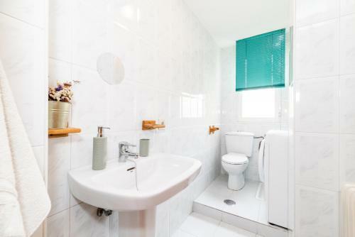 Apartamento Piso Completo Junto A Parada De Metro