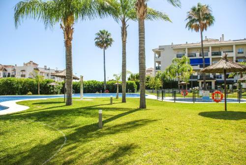 Great 2 Bedroom Apartment Near Puerto Banus