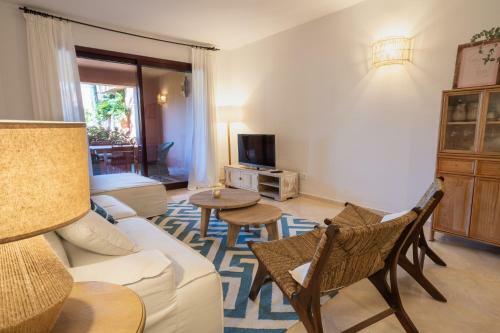 3+1 Bed Apartment, 100m Away From The Beach