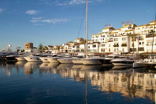 Marbella Banus Suites - Ceibo Centro Plaza Ban�s Suite Apartment