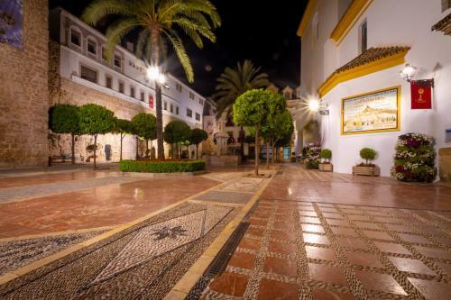 Marbella Banus Suites - Ceibo Centro Plaza Ban�s Suite Apartment