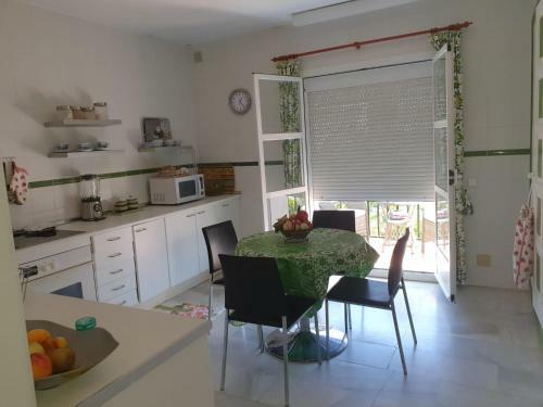 Beachfront Family Apartment In Puerto Banus