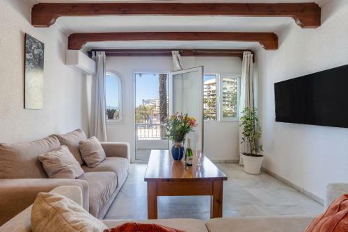 Comfortable Yacht Club Apartment