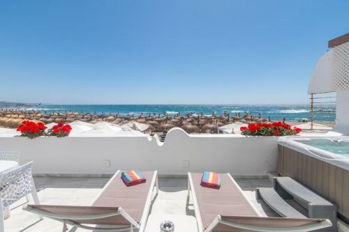 Superb Large Apartment On The Beach