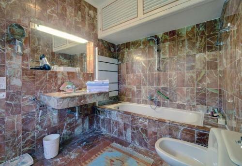 Exclusive Villa In Marbella Town