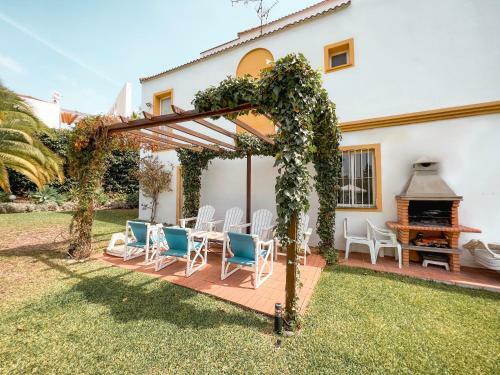 Beautiful Villa Close To Puerto Ban�s