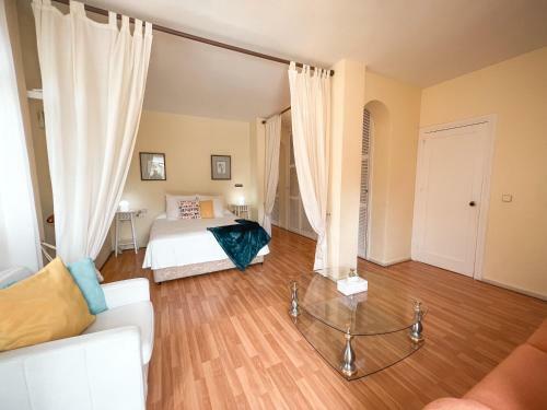 Beautiful Villa Close To Puerto Ban�s