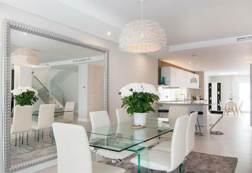 Holiday Villa For Rent In Marbella