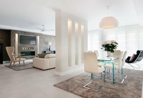 Holiday Villa For Rent In Marbella