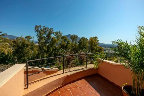 Stunning 2 Bedroom Apartment Magna Marbella Rdr259