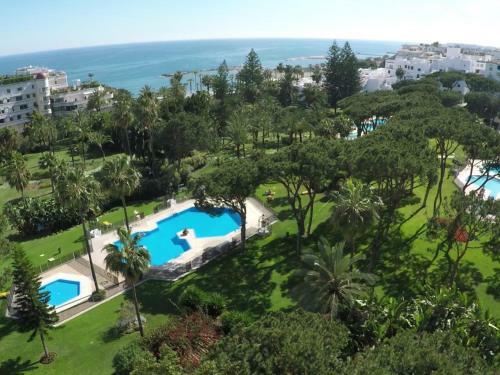 Amplio Apartamento En Playas Del Duque