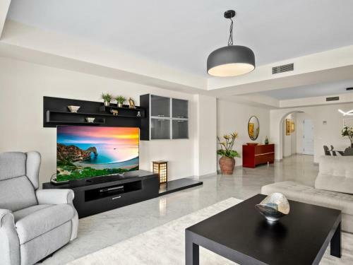 Amplio Apartamento En Playas Del Duque
