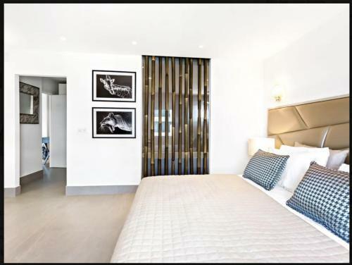 Puerto Banus Luxury Apartment Located In Harbor