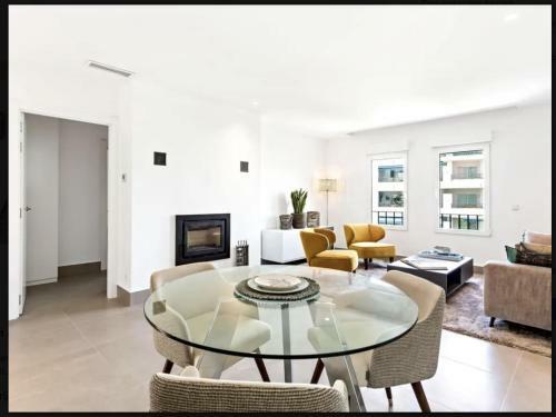 Puerto Banus Luxury Apartment Located In Harbor