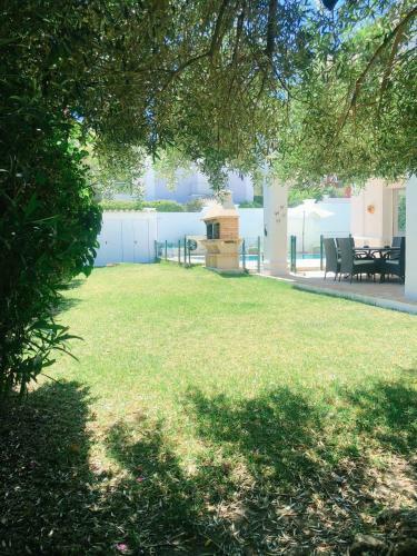 Detached Villa With Private Heated Infinity Pool Close To Port And Beach