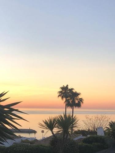 Detached Villa With Private Heated Infinity Pool Close To Port And Beach