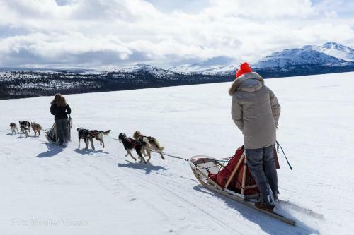 Hotel Inn On The Lake - Whitehorse