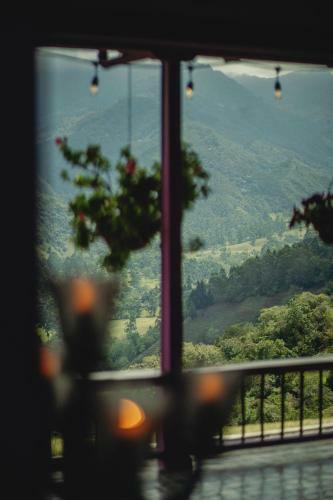 Hotel La Casa En Las Nubes