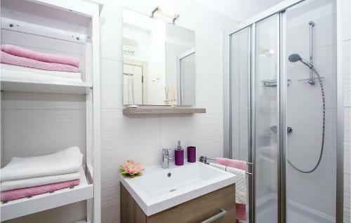 Holiday Home Suzan Bb V