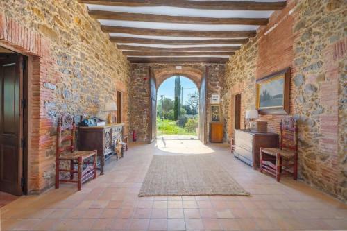Mas�a Con Piscina En Costa Brava