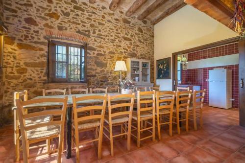Mas�a Con Piscina En Costa Brava