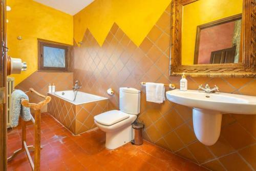 Mas�a Con Piscina En Costa Brava