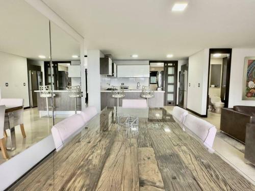 Apartamento 201 Huge Terrace And Beautiful View In El Poblado