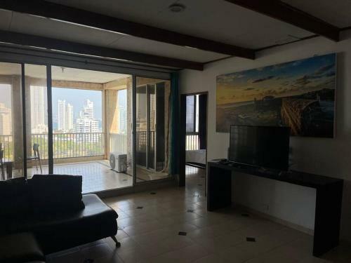 Apartamento Amazing Penthouse With Stunning Views & Pool
