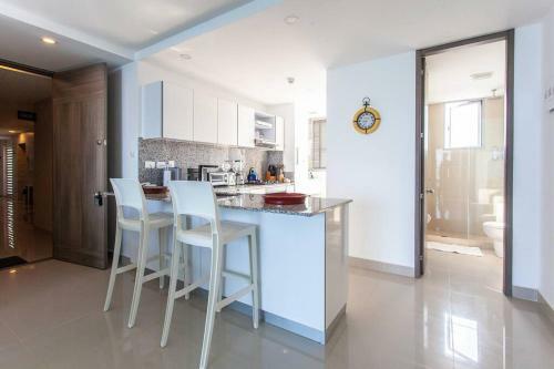 Spectacular 2 Bedroom Apt - 14th Floor Morros City