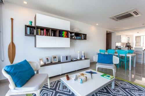 Spectacular 2 Bedroom Apt - 14th Floor Morros City