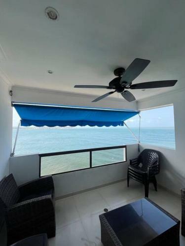 Apartamento Cozy Beachfront Apt Great Views
