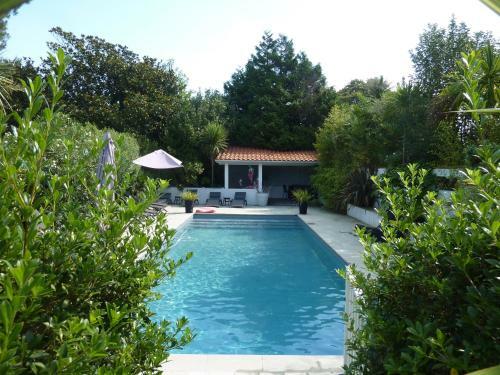 Hostal Maison Arbolateia