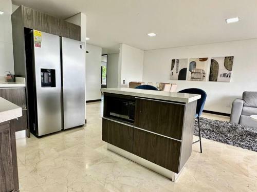 302 Spacious Apartment Nice View In El Poblado
