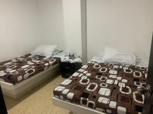 Hostal Hotel La Fresa L&g
