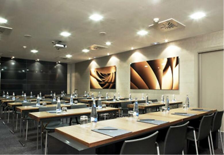 AC Hotel Victoria Suites By Marriott
