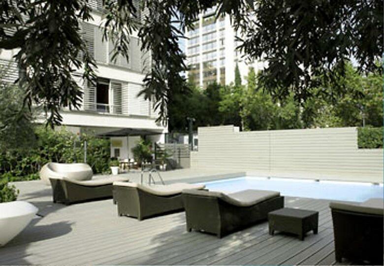 AC Hotel Victoria Suites By Marriott