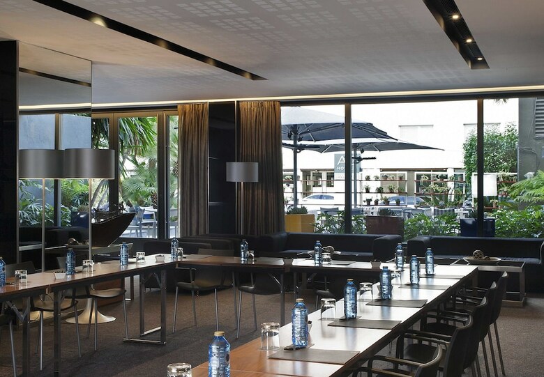 AC Hotel Victoria Suites By Marriott
