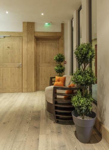 Hotel R�sidence Cgh La Grange Aux F�es