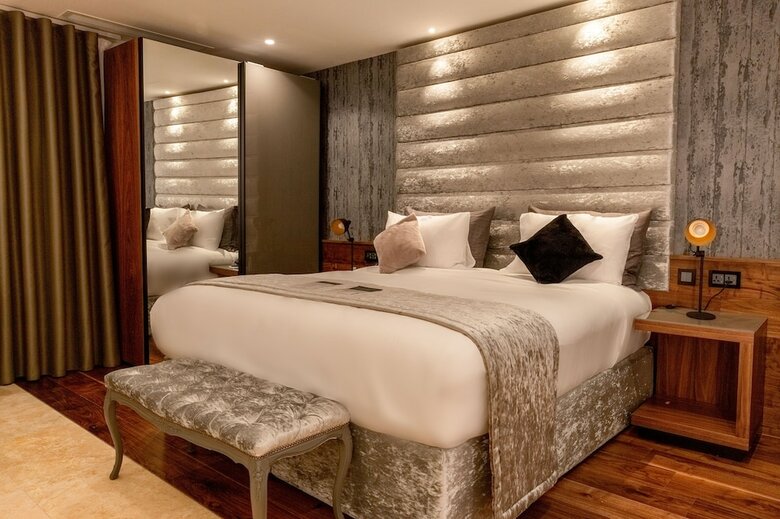 Hotel The Village Boutique And Spa