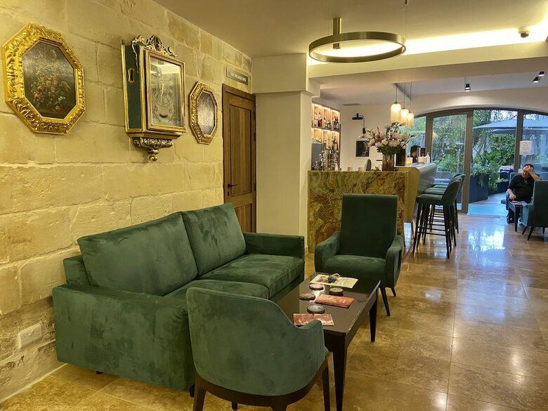 Hotel The Village Boutique And Spa