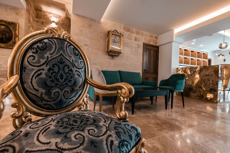 Hotel The Village Boutique And Spa