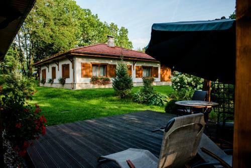 Hotel Pa?ac Czarny Las (50 Km Od Katowic)